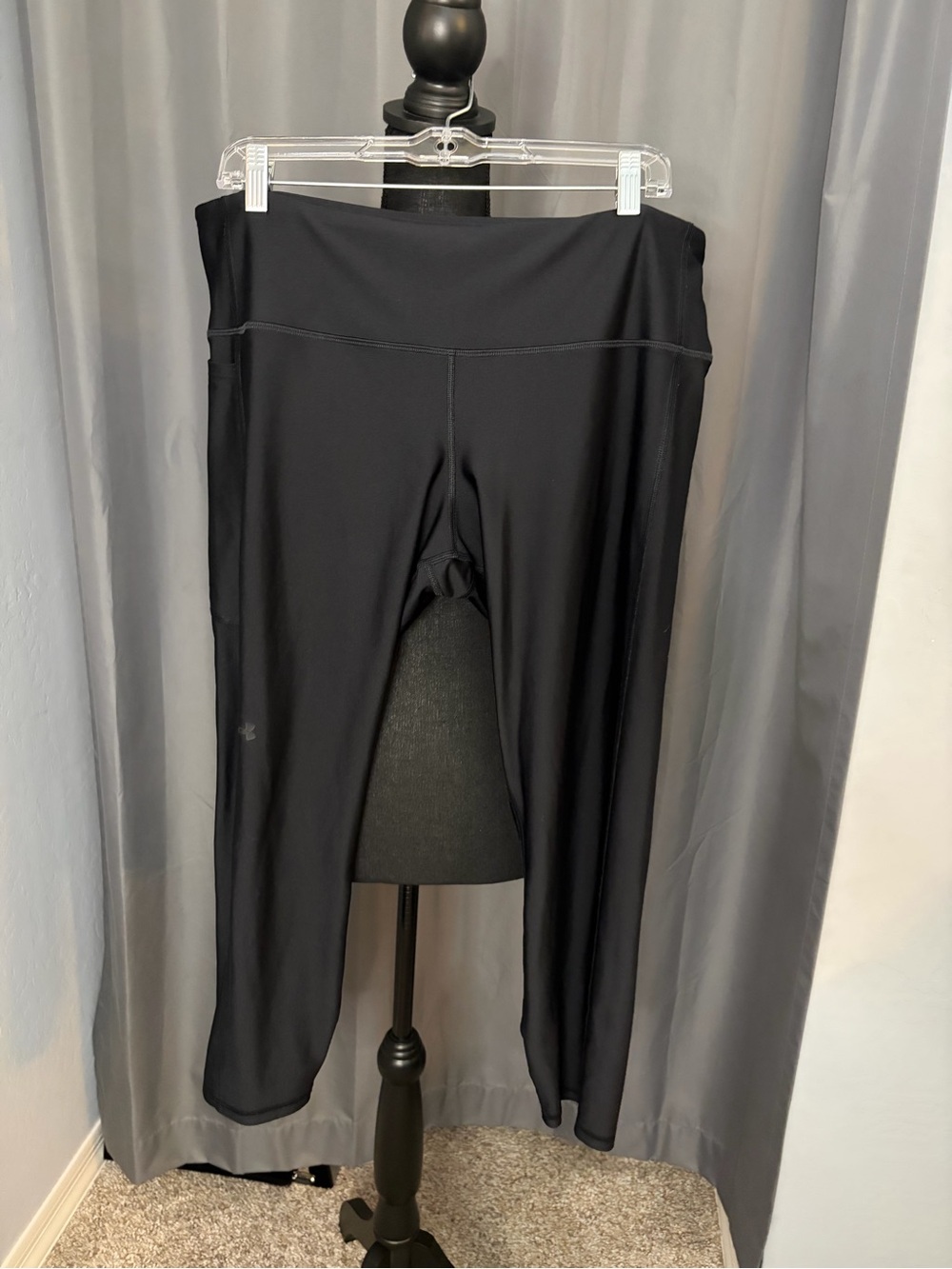 264. Under Armour Compression Legging, Size 2XL, EUC